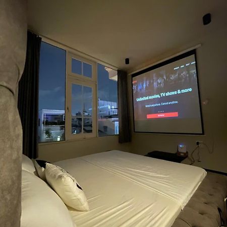 The Vibe Room - Ty'S Living Space Thành Pho Ho Chí Minh Esterno foto